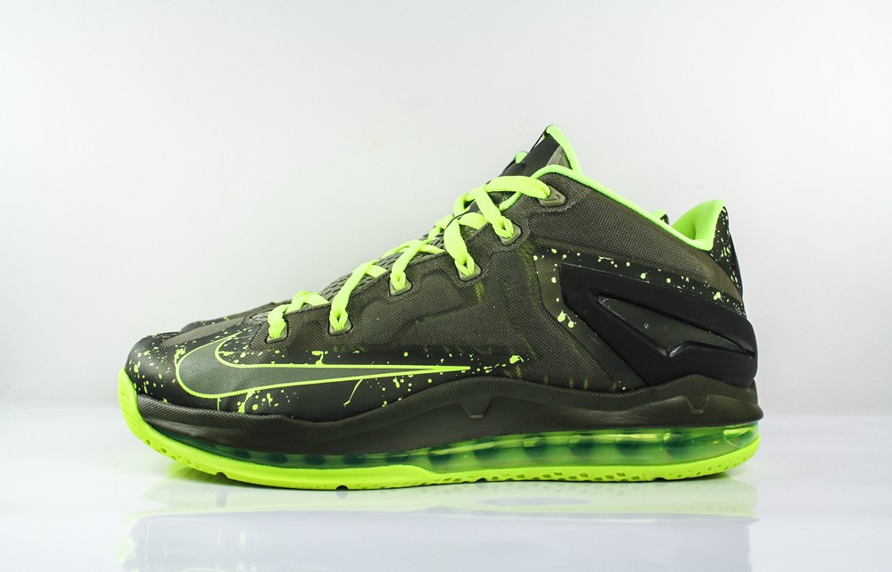 Nike-Max-Lebron-XI-Low-Uptown-Sneaker-Boutique-1-of-6-1000x641