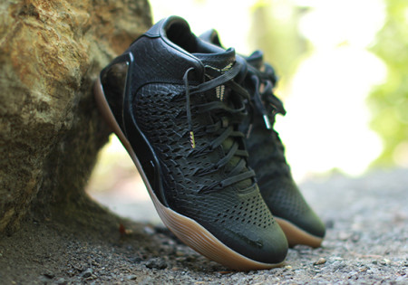 nike-kobe-9-mid-ext-black-snake-release-reminder-2