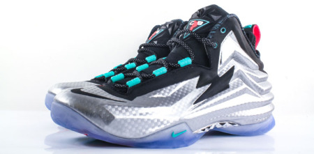 nike-chuck-posite-metallic-silver-black-02