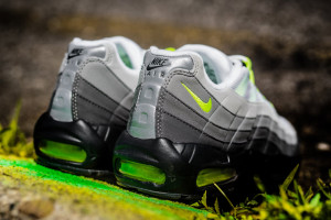 nike-air-max-95-og-neon-release-date-reminder-04