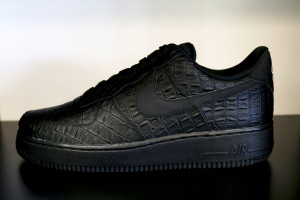 Black Black Croc Print - Low-Top Air Forces