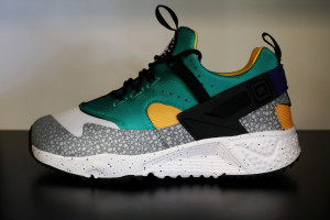Nike Air Huarache Utility Running Shoes - 806979-103 - White:Black:Emerald Green