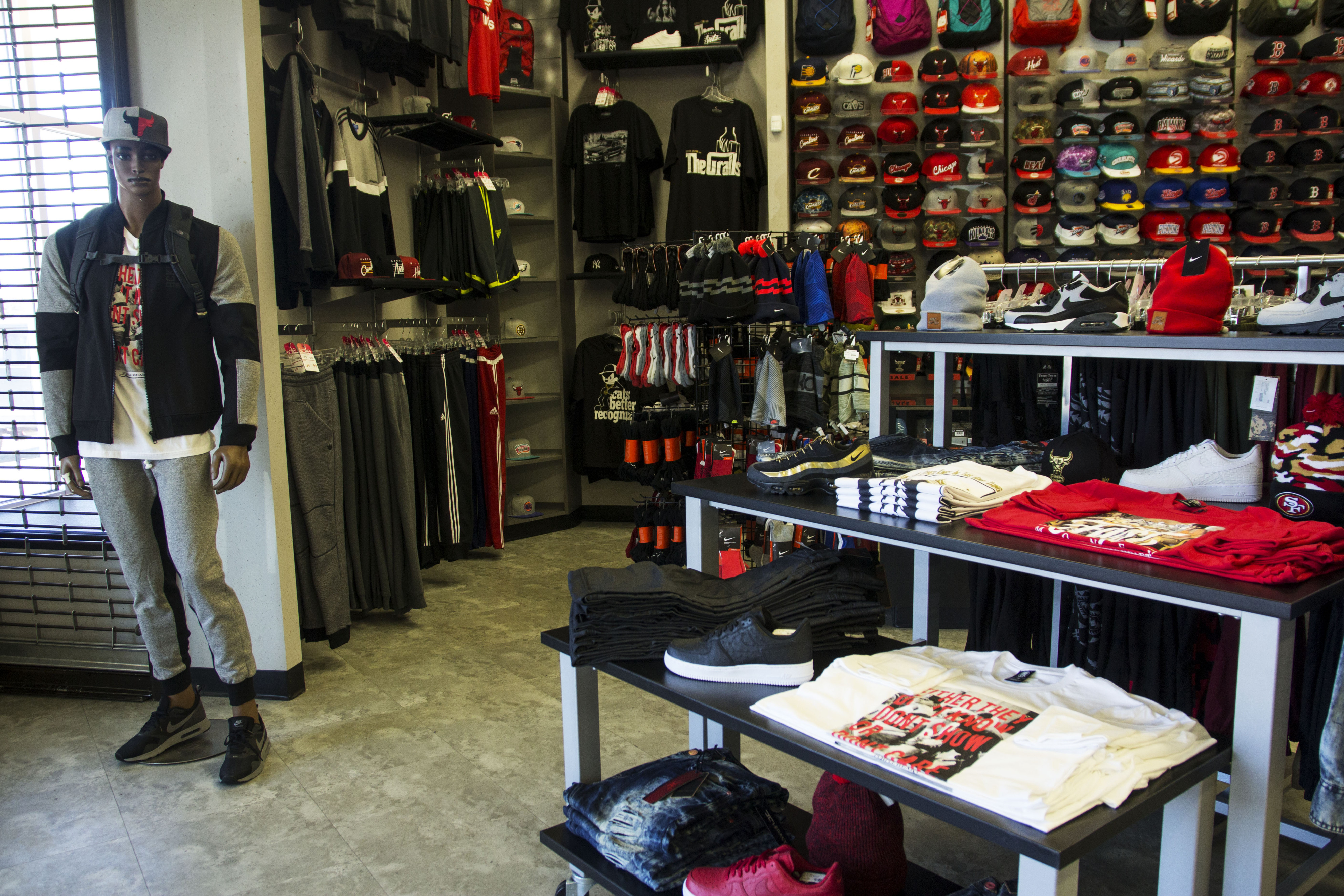 Store 30 - 3