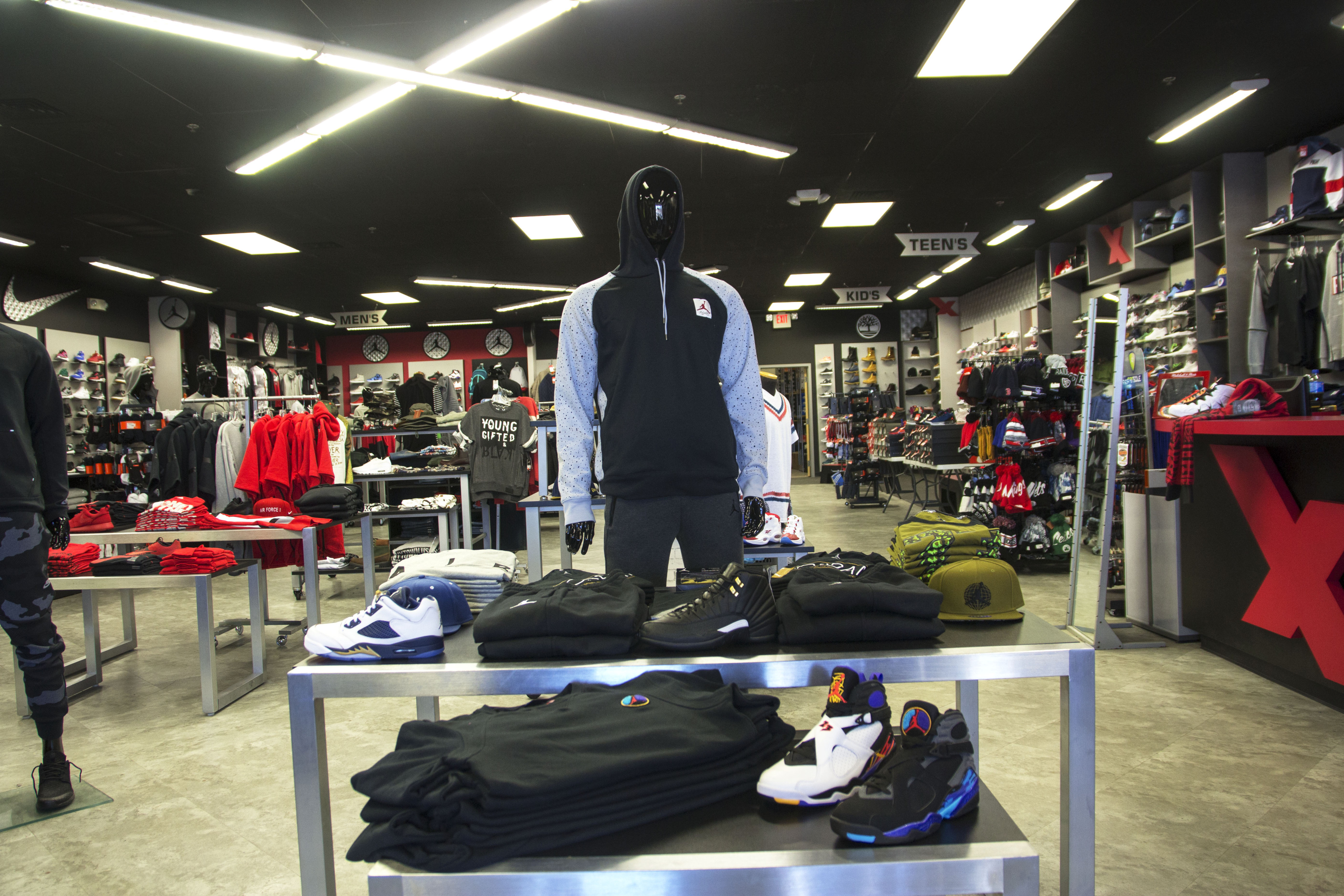 Store 4 - 3